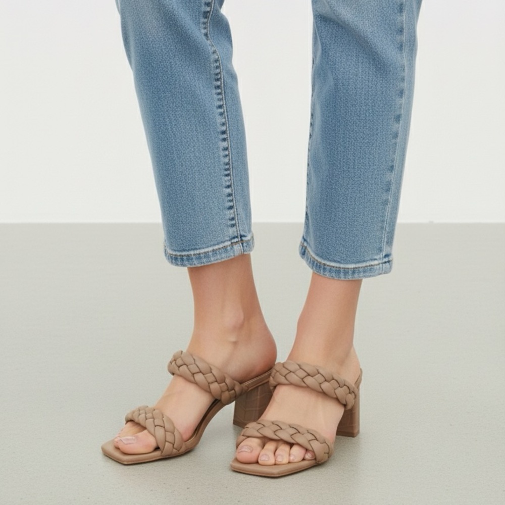 Dolce Vita Paily Braided Sandal in Cafe size 7M